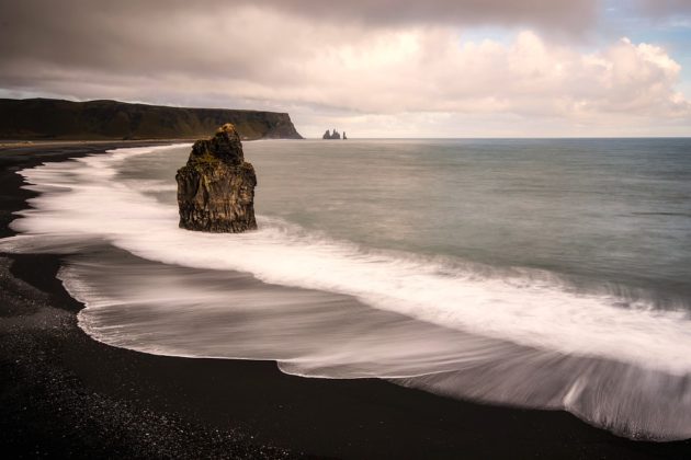 Plage de sable noir en Islande