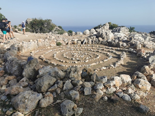 randonne plage marmara loutro