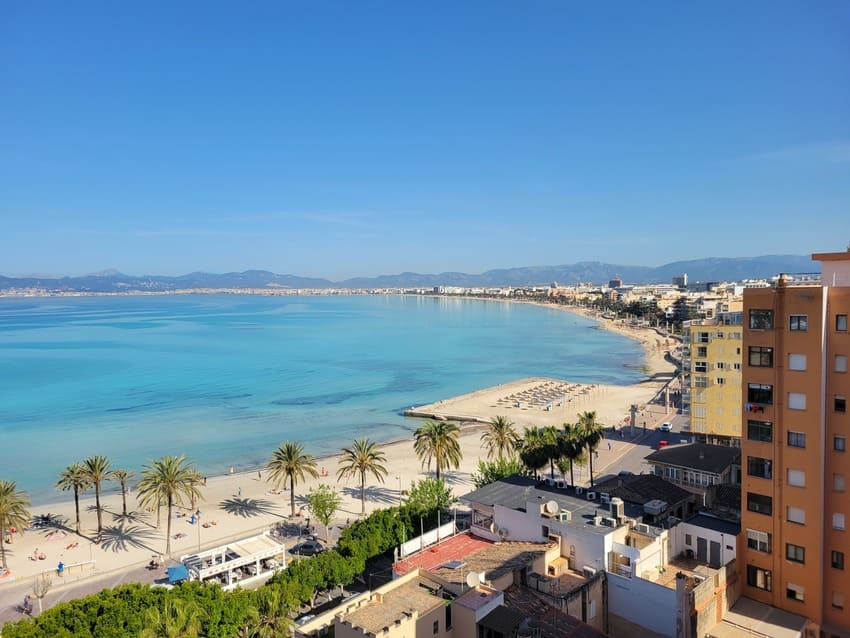 Plage à l'eau translucide à Majorque