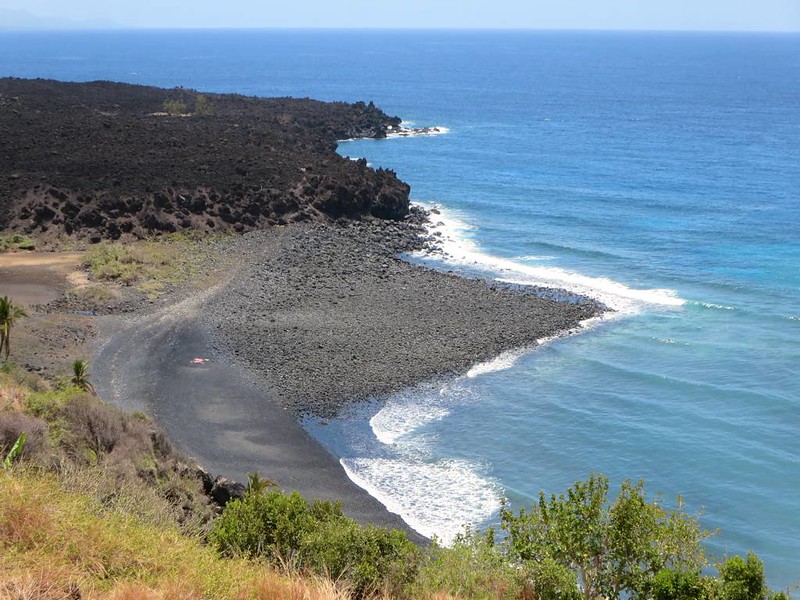 lave dans l'océan aux Comores