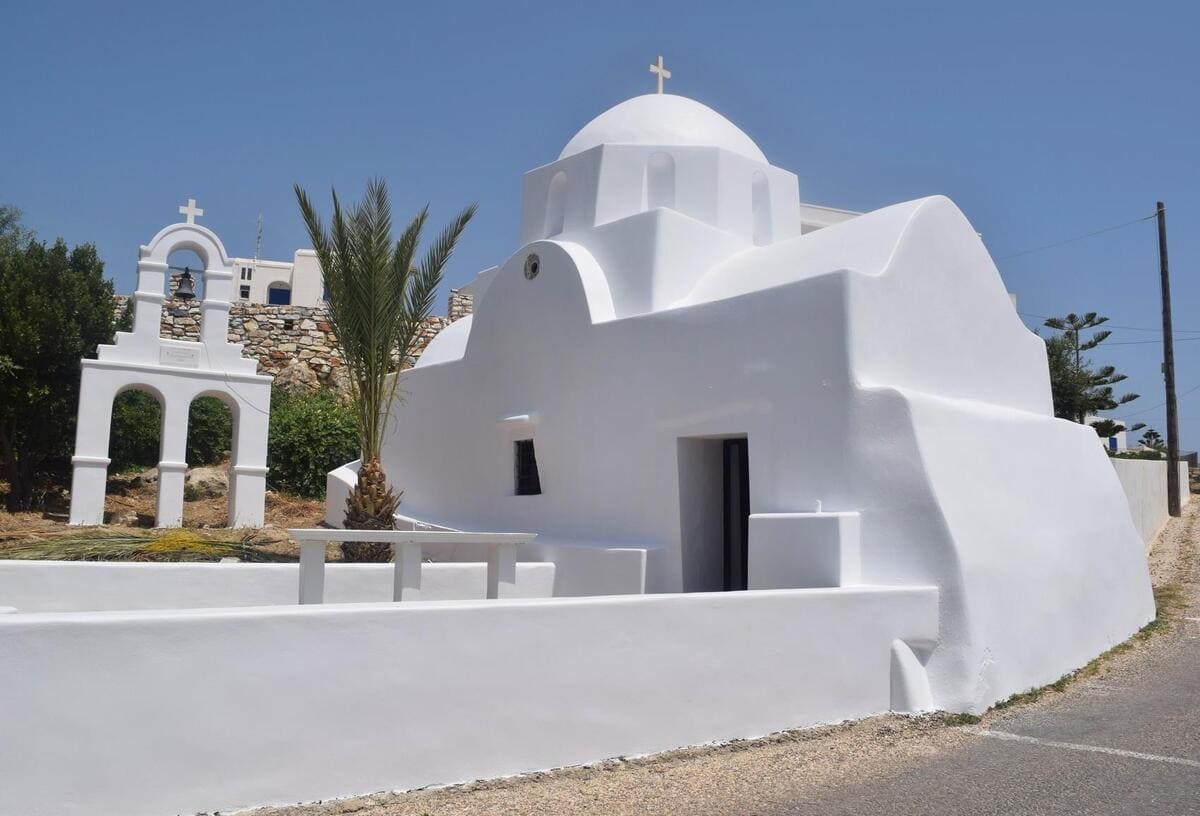 Chapelle blanche à Paros