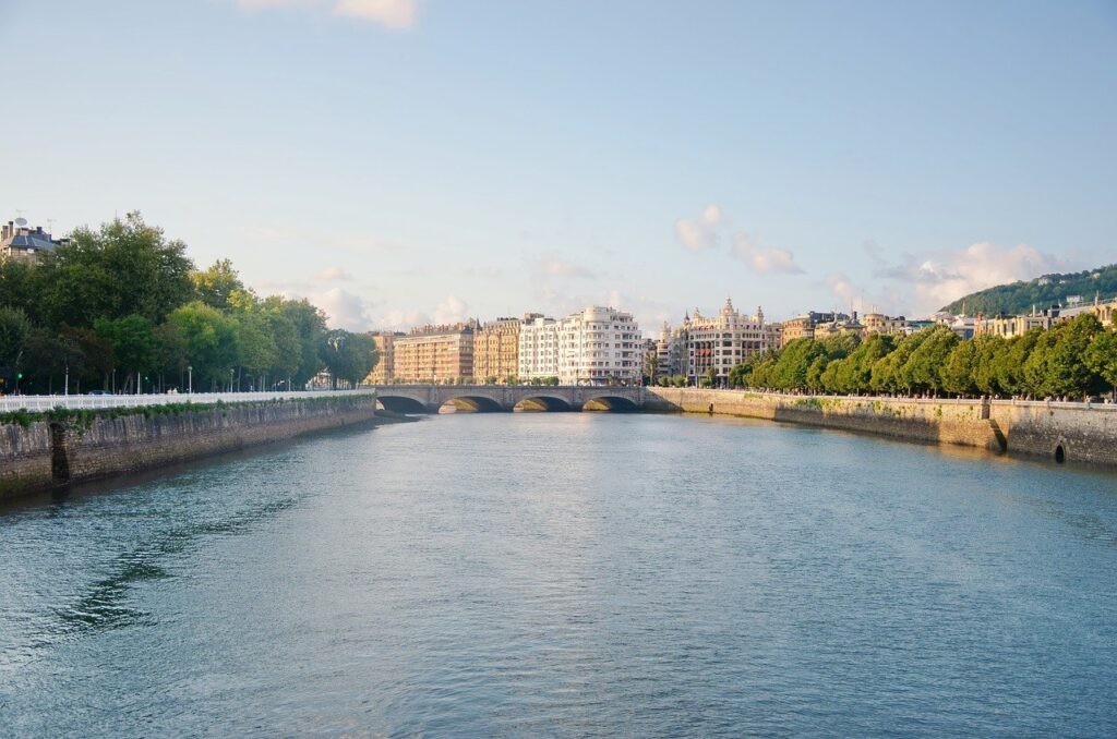 découvrez san sebastian, une destination touristique incontournable avec ses plages magnifiques, sa gastronomie renommée et son riche patrimoine culturel.