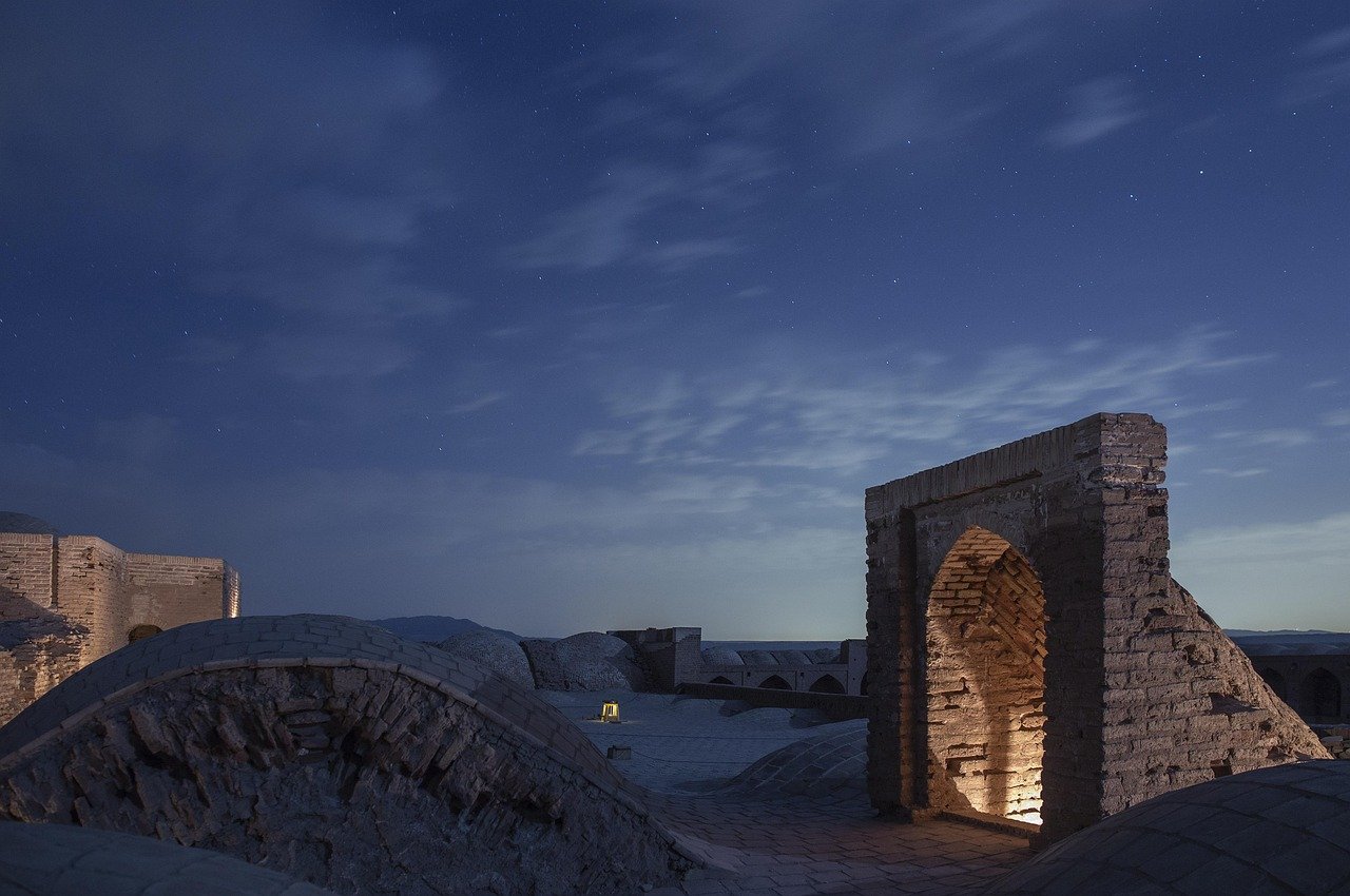 découvrez les plus beaux endroits du portugal, des paysages époustouflants aux trésors culturels incontournables pour un voyage inoubliable.