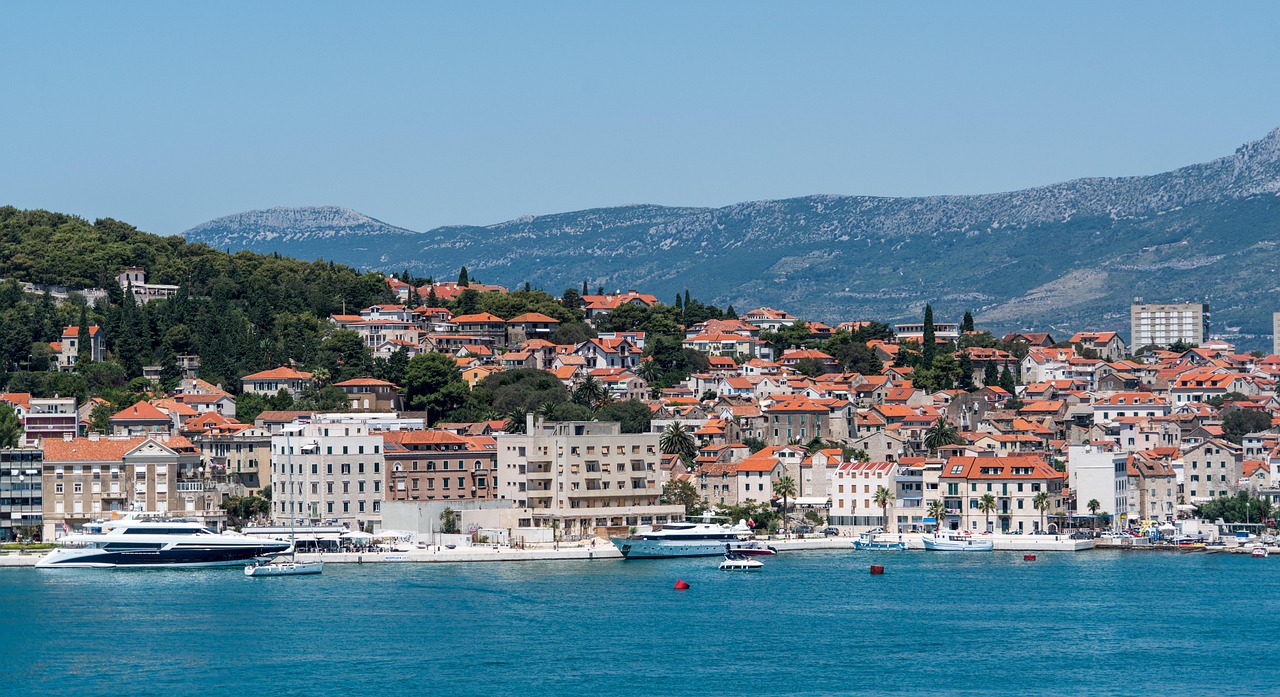 découvrez les villes touristiques incontournables de croatie : plages magnifiques, patrimoine historique, et culture authentique pour un voyage inoubliable.