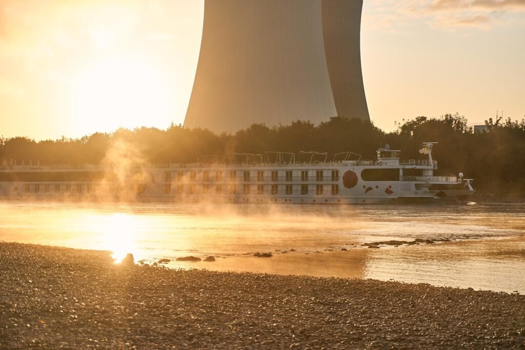 découvrez une croisière exceptionnelle sur le rhin, entre paysages magnifiques, villes historiques et patrimoine culturel riche. une expérience inoubliable au cœur de l'europe.