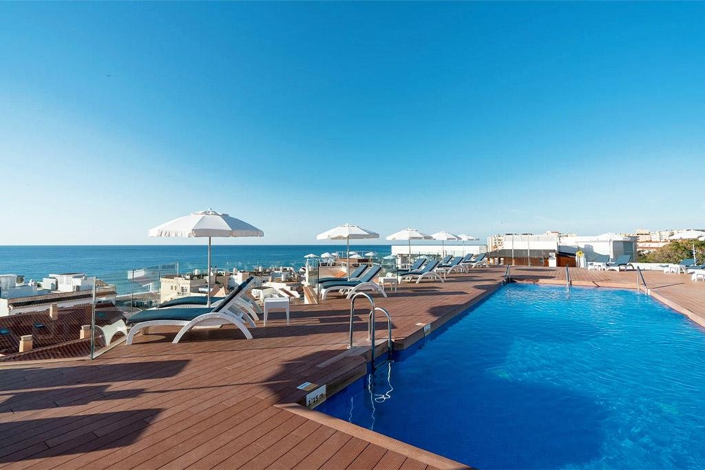 ☀️ Andalousie Adult Only dès 689 € : 4★ avec rooftop et plage à 500m ! ☀️ Andalousie Adult Only dès 689 € : 4★ avec rooftop et plage à 500m !